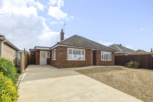 Thumbnail Bungalow for sale in Mill Lane, Whaplode