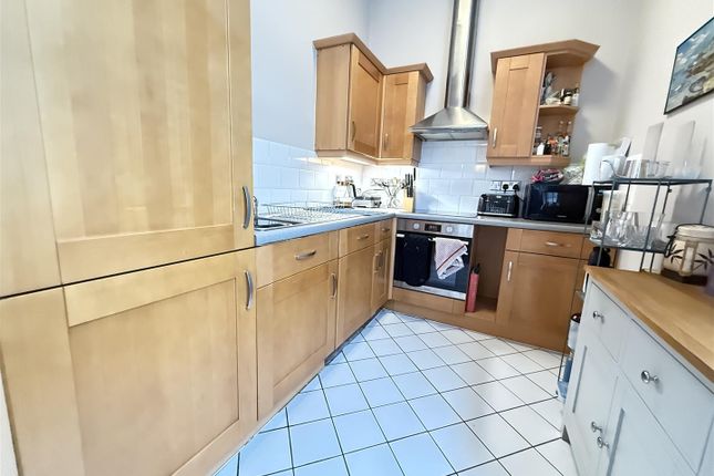 Flat 13, China House, Manchester photo 4