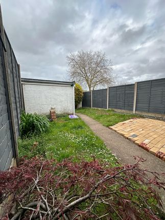 Terraced house to rent in The Chippings, Bristol