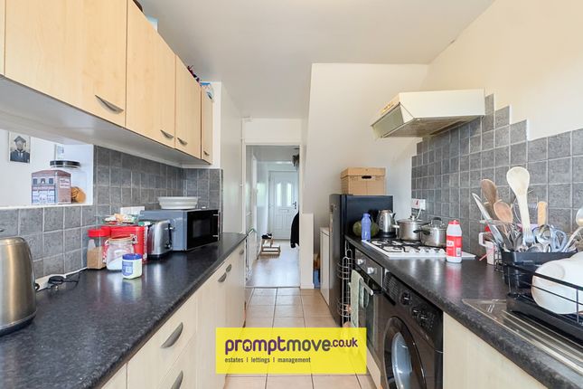 Sundon Road, Houghton Regis, Dunstable photo 5