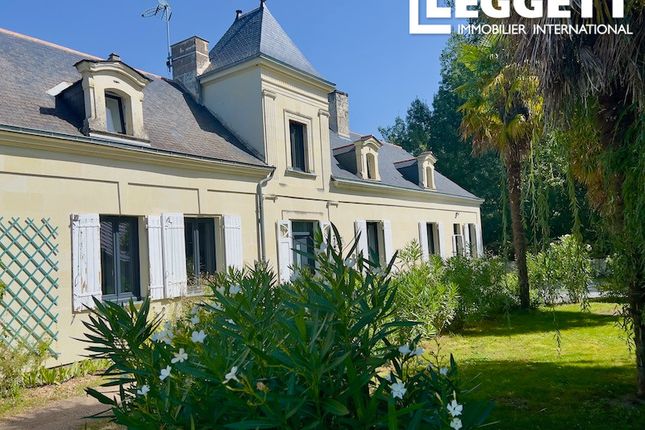 Thumbnail Villa for sale in Varennes-Sur-Loire, Maine-Et-Loire, Pays De La Loire