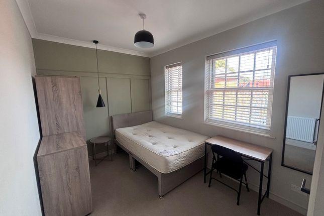 Studio flat on 45, Lower Brook Street, Ipswich, £700/mo