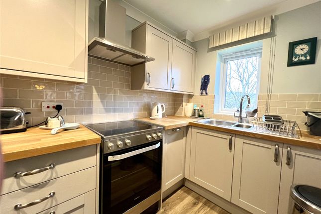 18, Ashley Gardens, Guildford photo 3
