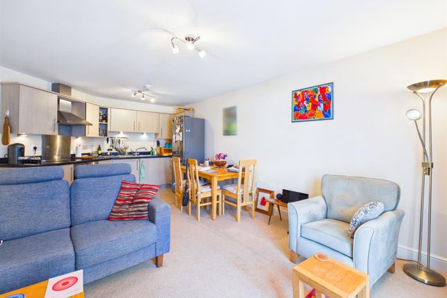 24 Castle Mews, North View Terrace, Caerphilly photo 4