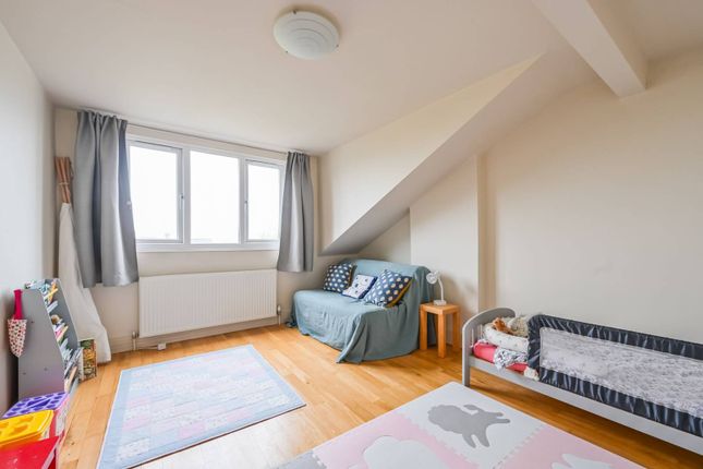 Flat to rent in Elm Grove, Crouch End, London