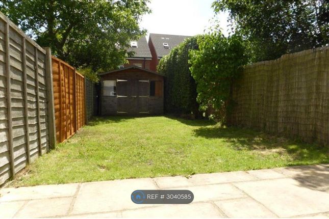 Farnborough photo 3