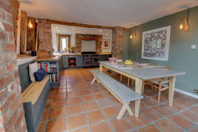 Hall Barn, Paper Mill Lane, Claydon photo 4