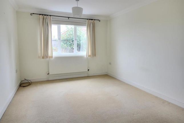 10, Bodmin Court, Norwich photo 4
