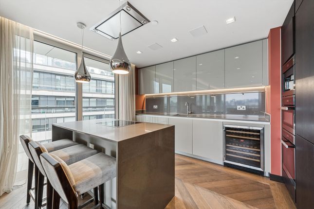 Flat for sale in Balmoral House, Earls Way, Southwark, London