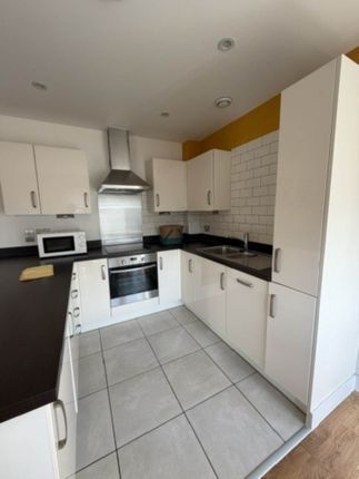 8 Royal House, Church Road, London photo 5