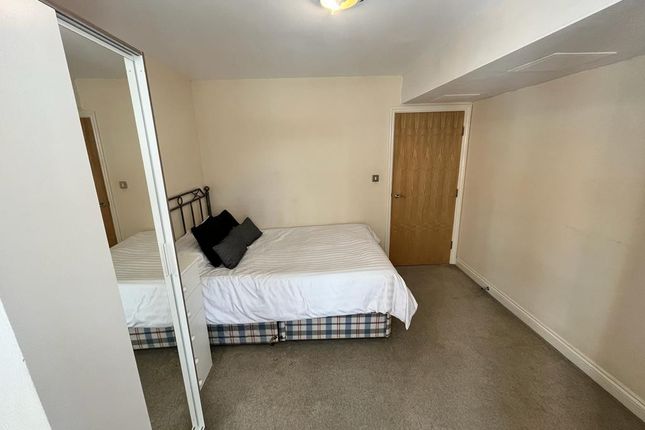 Flat to rent in Carisbrooke Road, Leeds, West Yorkshire