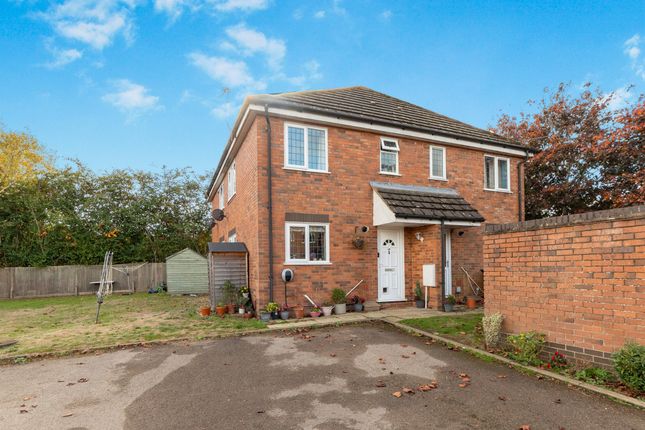 2-bed terraced on Stirling Way, Welwyn Garden City, £300,000