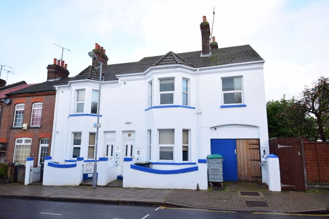 Thumbnail Flat for sale in Frederick Street, Luton