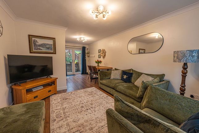 34 Primrose Court, Cwmbran photo 4