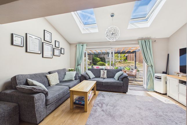 119, Fennycroft Road, Hemel Hempstead photo 2