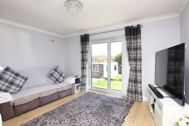 9, Oak Road, Llanharry photo 2