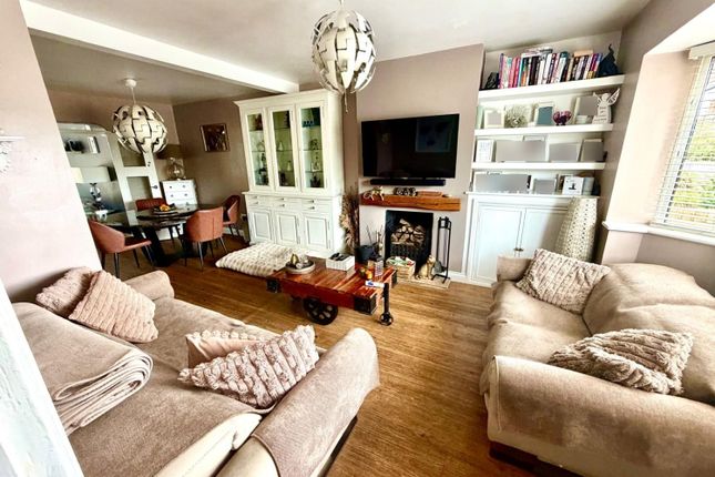 Melrose, Green Road, Egham photo 3