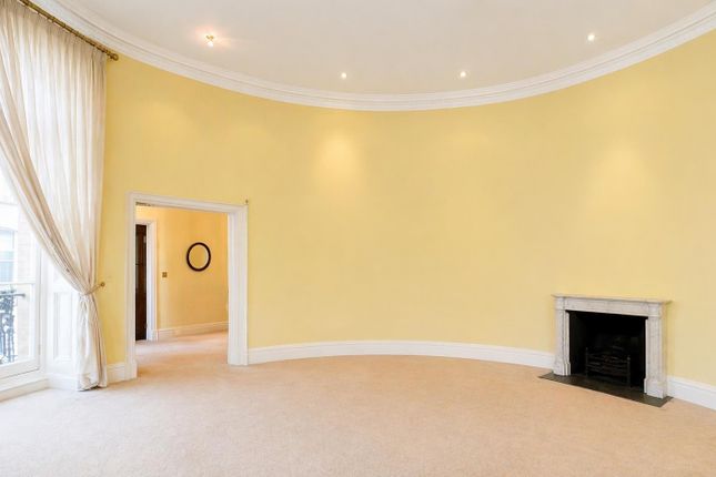 Flat 3, 21, Hyde Park Square, London photo 2