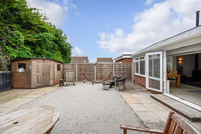 8, Bennetts Close, Nr Chichester photo 3