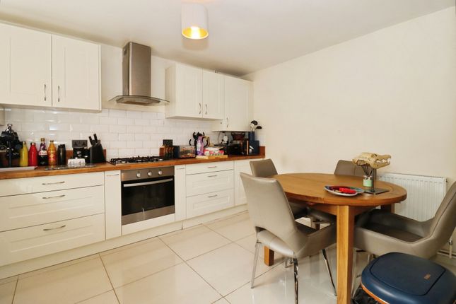 1, Caldicot Close, Bristol photo 4