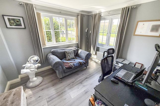 21, Weston Road, Morda photo 4