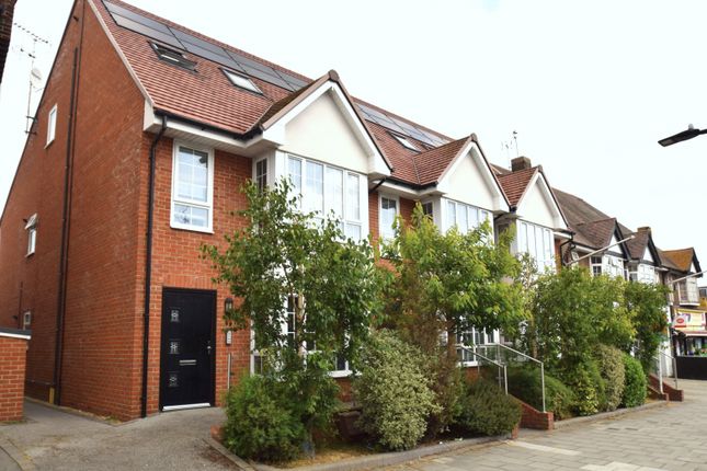 Thumbnail Flat to rent in Estuary Mews, London Road, Leigh On Sea