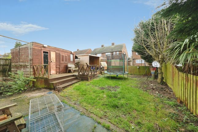 8, Lathkill Grove, Alfreton photo 3