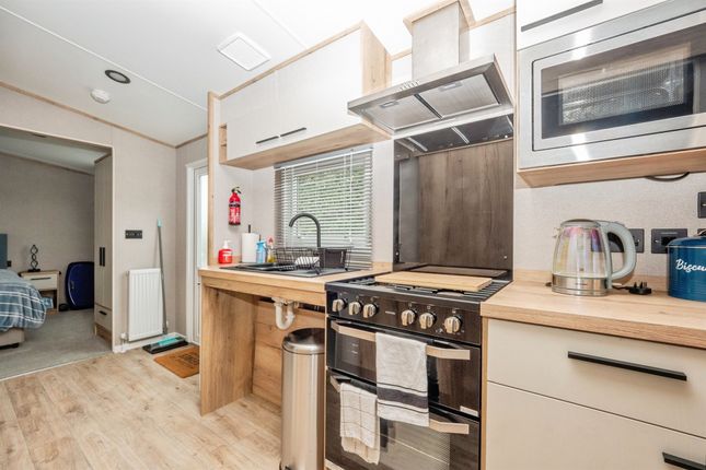 46 Greenhill, Waterside Holiday Park & Spa,, Bowleaze Coveway, Weymouth photo 4