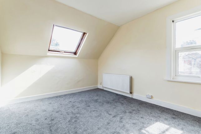 Flat 3, 57, Brighton Road, Purley photo 3