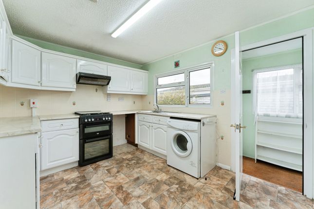 12, Priors Close, Ely photo 2