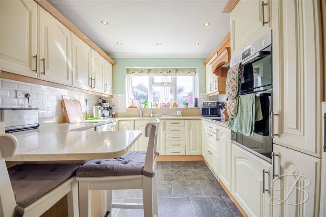 5, Farr Way, Mansfield photo 3