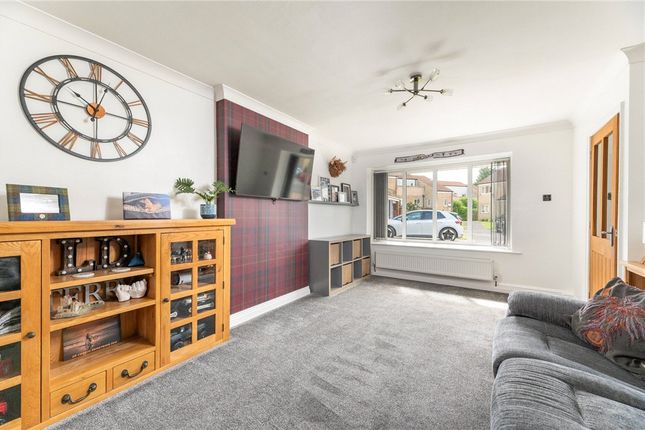 3, Woodside Close, Leeds photo 3