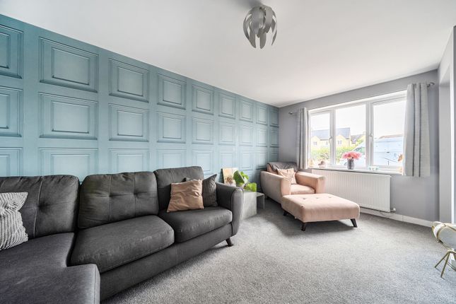 34, Townsend Road, Witney photo 4