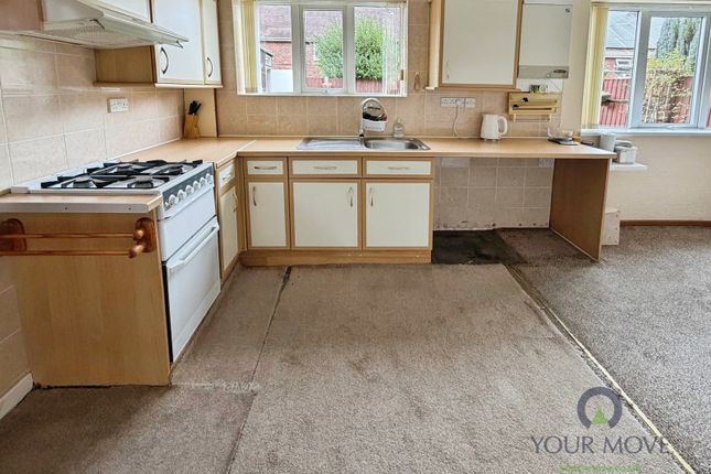 36, Oversley Road, Fegg Hayes, Staffordshire photo 4