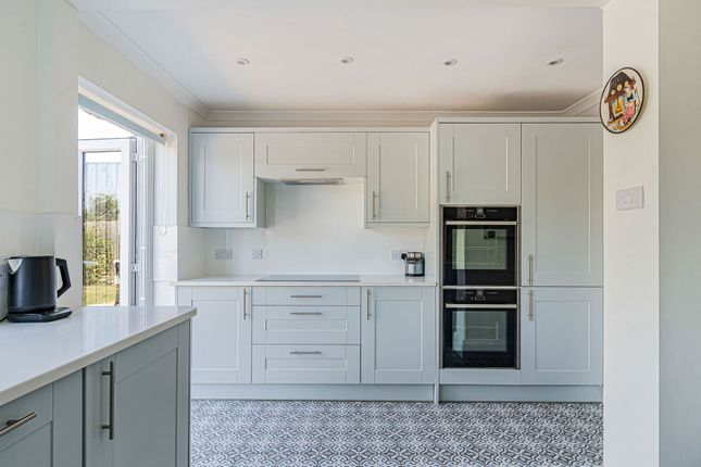 23 Campden Road, Swindon photo 4