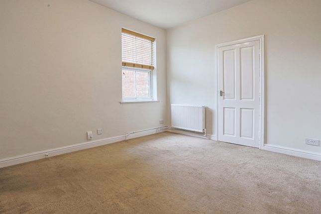 Flat for sale in East Parade, York