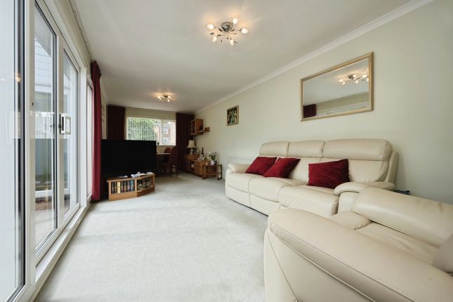 17, Knaves Hill, Leighton Buzzard photo 4