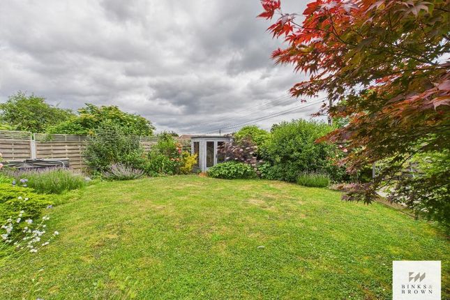 4, Marie Close, Corringham photo 4