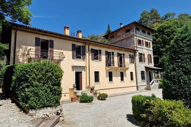 Villa for sale in Via Per Bronno, Como (Town), Como, Lombardy, Italy
