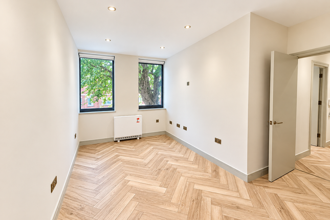 19 Spitfire House, Davigdor Road, Hove photo 2