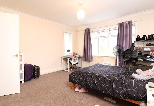 Shared accommodation to rent in Winchester Road, Southampton