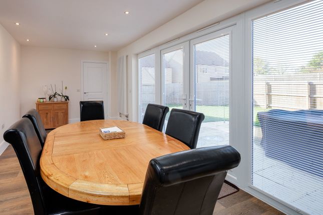 SELBY CLOSE, BANBURY photo 4