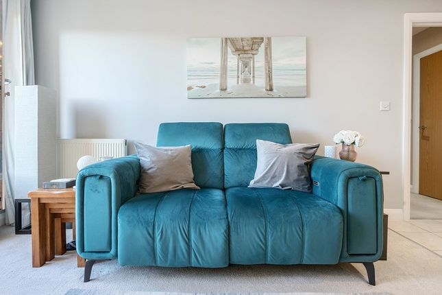 Flat for sale in Mercury House, Epsom, Surrey