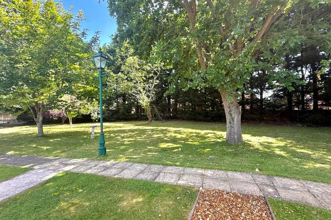 103, Mytchett Farm Park, Mytchett photo 2