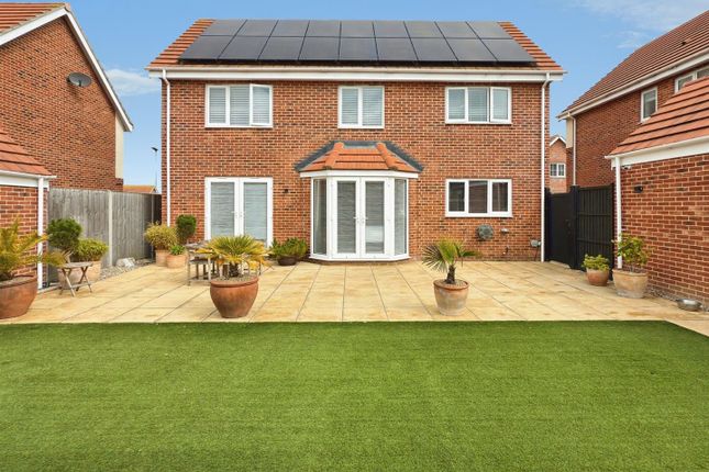 9, Nursery Close, Lowestoft photo 4