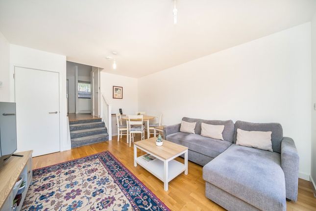 3, King George Mews, London photo 3