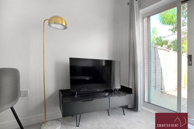 76, Jersey Drive, Winnersh photo 2