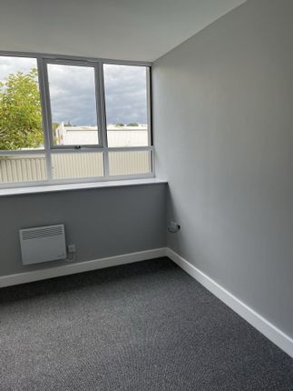 Flat to rent in Holmes House, Mansfield, Mansfield