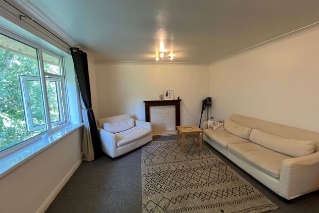 27 Colley Drive, Sheffield photo 4