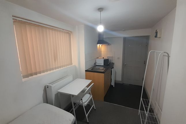 Room to rent in Copley Road, Doncaster